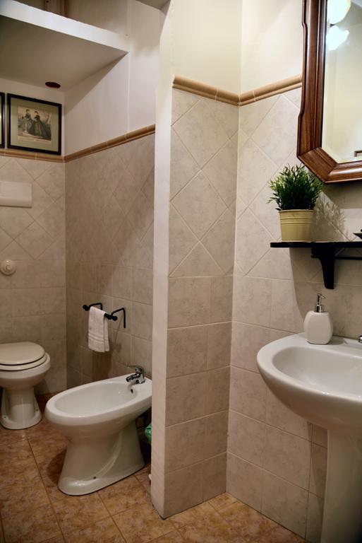 Bed and Breakfast Real Teatro Umberto I Palermo Exterior foto